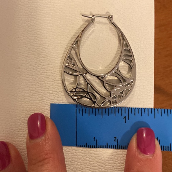 Lia Sophia earrings - Picture 4 of 4